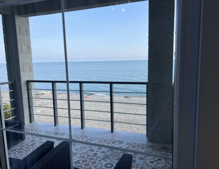 3-комнатные апартаменты улучшенные с 2 односпальными и 1 двуспальной кроватью - Отель «Жемчужина Абхазии» Цандрыпш