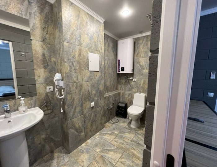 5-комнатные апартаменты люкс с 2 односпальными и 2 двуспальными кроватями - Отель «Жемчужина Абхазии» Цандрыпш